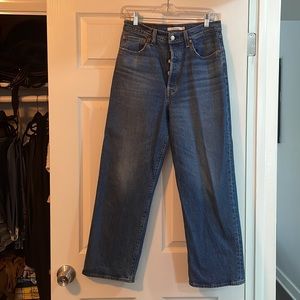Levi’s Ribcage Straight Ankle Jeans!